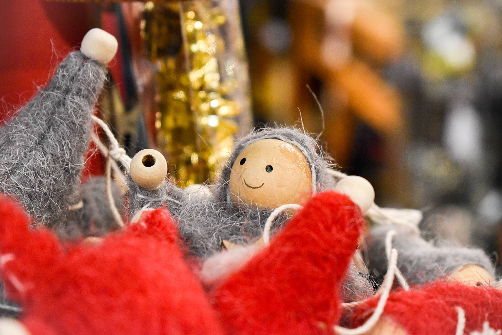 Many Downtown Duncan shops are welcoming shoppers with extended hours during December, making it easy to find the ideal gift for everyone on your list! Pictured here, Wishes. Ally Easterbrook photo